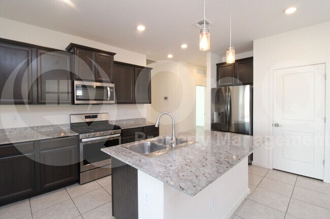 13279 N 144th Dr Surprise, AZ 85379 photo 3