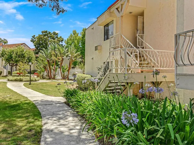 10845 Camino Ruiz San Diego, CA 92126 photo 2