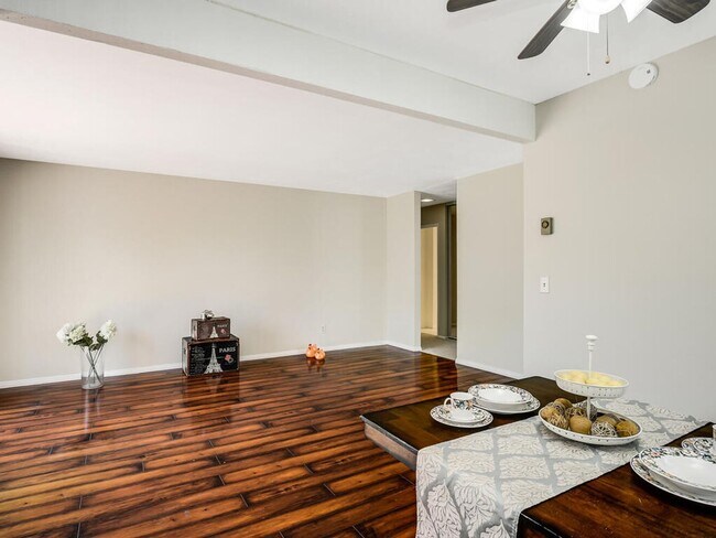 10845 Camino Ruiz San Diego, CA 92126 photo 4