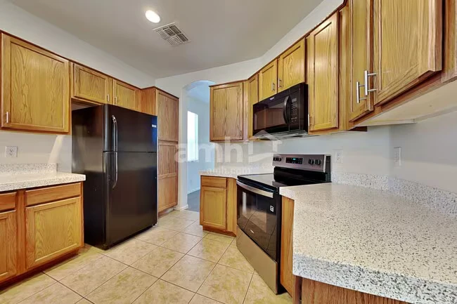 7225 S 73rd Dr Phoenix, AZ 85339 photo 4