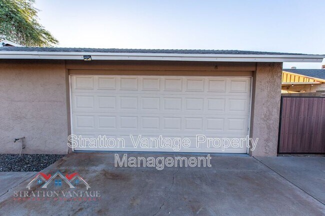 8320 N 55th Dr Glendale, AZ 85302 photo 5