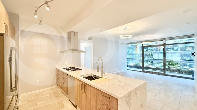 7120 E Kierland Blvd Scottsdale, AZ 85254 photo 4