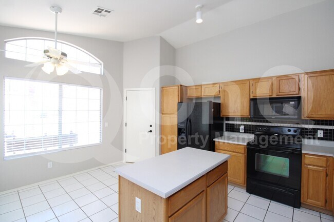 1083 W Orchid Ln Chandler, AZ 85224 photo 4