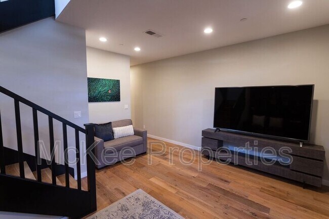 157 Donax Ave Imperial Beach, CA 91932 photo 5