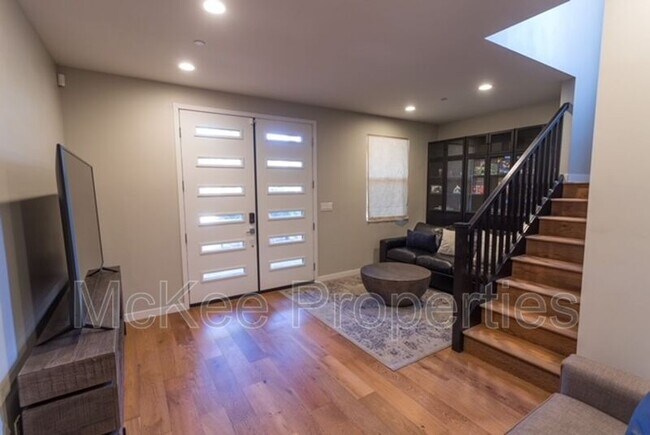 157 Donax Ave Imperial Beach, CA 91932 photo 4