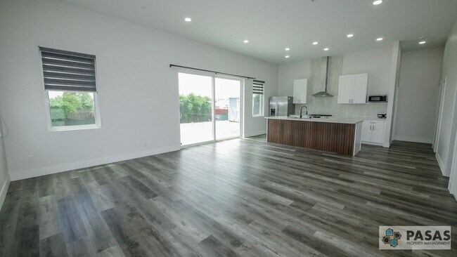 5535-5539 Potomac St San Diego, CA 92139 photo 3
