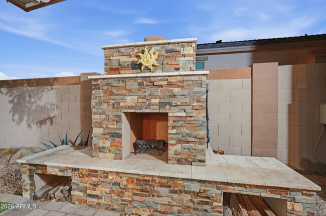 15869 W Mauna Loa Ln Surprise, AZ 85379 photo 5