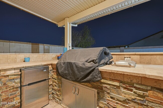 15869 W Mauna Loa Ln Surprise, AZ 85379 photo 4