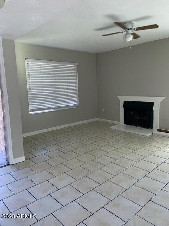 3315 W Loma Ln Phoenix, AZ 85051 photo 5