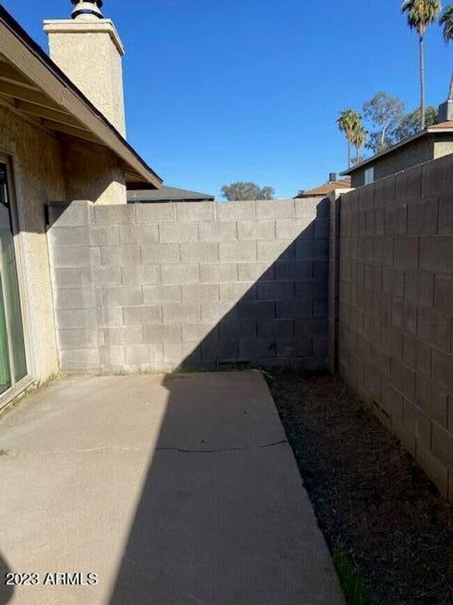 3315 W Loma Ln Phoenix, AZ 85051 photo 3
