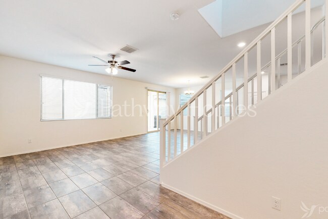 16604 W Sierra St Surprise, AZ 85388 photo 3