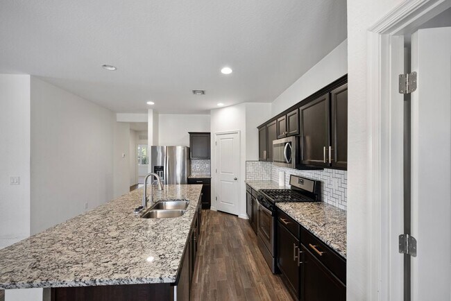 4590 W Foldwing Dr San Tan Valley, AZ 85142 photo 3