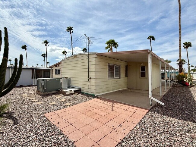 303 S Recker Rd Mesa, AZ 85206 photo 3