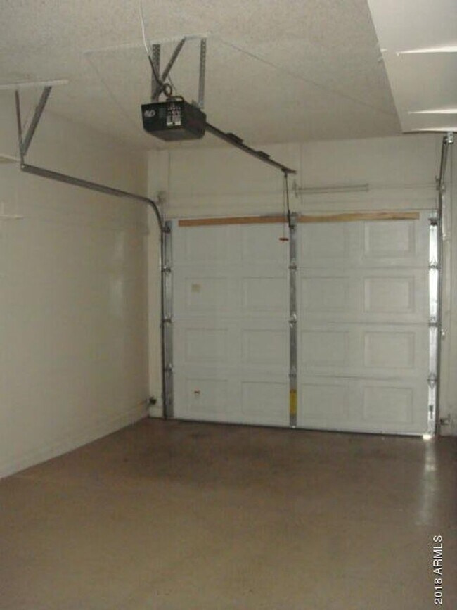 8888 N 47th Ave Glendale, AZ 85302 photo 3