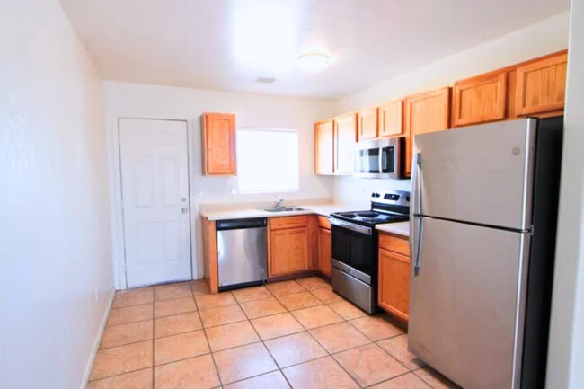 9975 W Lynx Dr Arizona City, AZ 85123 photo 3