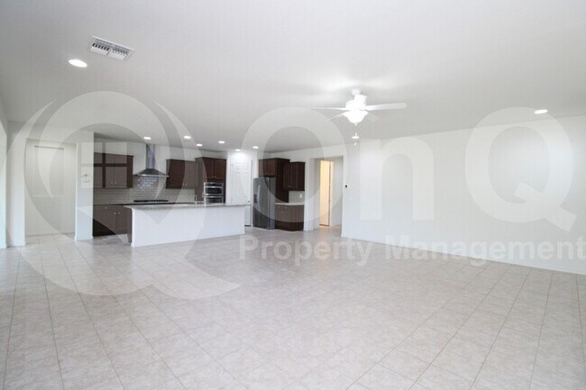 26018 N 52nd Ln Phoenix, AZ 85083 photo 5