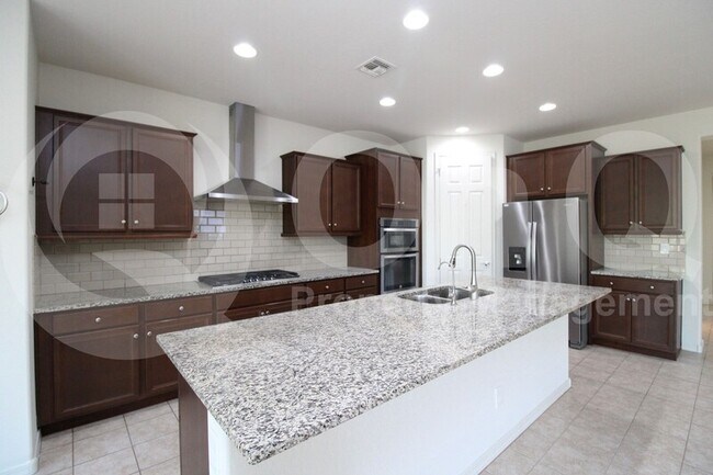 26018 N 52nd Ln Phoenix, AZ 85083 photo 3
