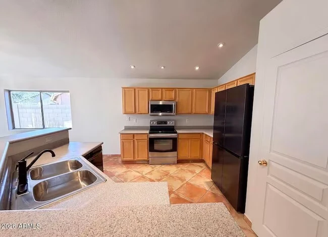 5162 W Bryce Ln Glendale, AZ 85301 photo 3