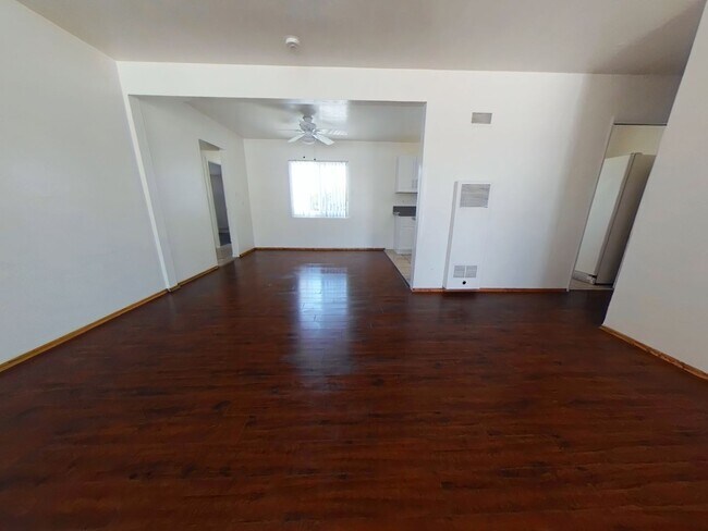 5086 55th Pl San Diego, CA 92115 photo 2