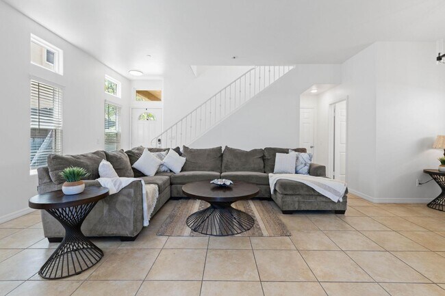 1786 Elm Ave San Diego, CA 92154 photo 2