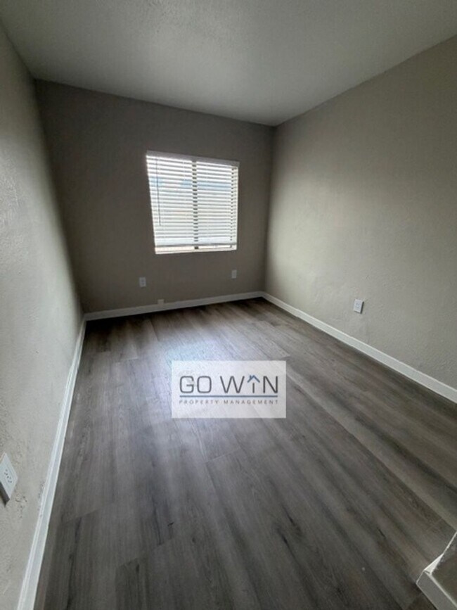 1537 W Pierce St Phoenix, AZ 85007 photo 3