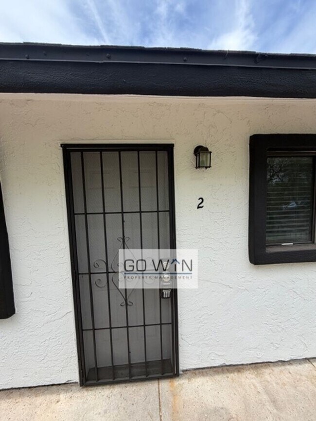 1537 W Pierce St Phoenix, AZ 85007 photo 2