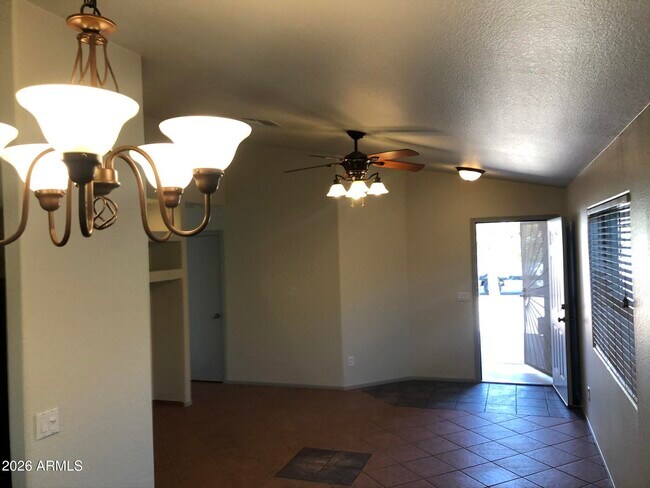 3045 W Covey Ln Phoenix, AZ 85027 photo 5