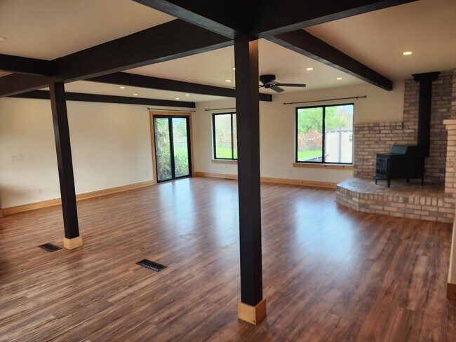 985 Gumview Rd Windsor, CA 95492 photo 4
