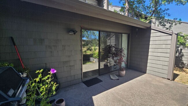 8341 Valley View Ct photo 4
