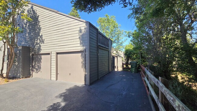 8341 Valley View Ct photo 3
