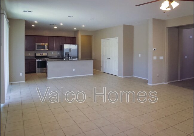 5 Bed And 3 Baths In Gilbert photo 5