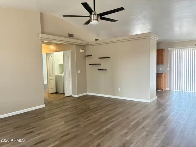 9105 W Raven Dr Arizona City, AZ 85123 photo 2