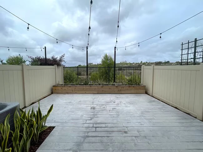 3147 Telaga Rd Carlsbad, CA 92010 photo 4