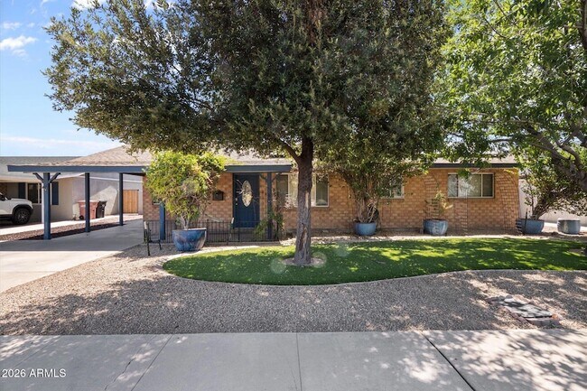 2219 N 74th Pl Scottsdale, AZ 85257 photo 2
