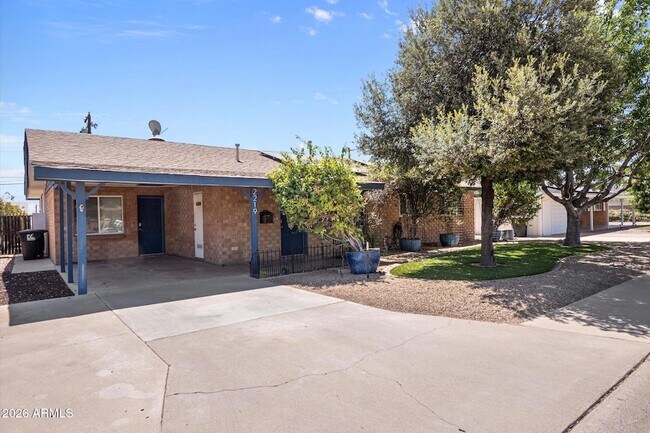 2219 N 74th Pl Scottsdale, AZ 85257 photo 3