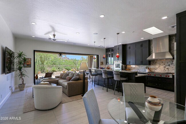 6522 E Night Glow Cir Scottsdale, AZ 85266 photo 2