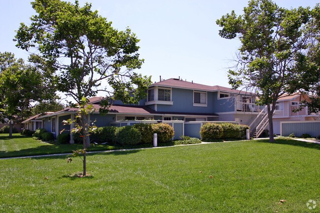 736 Paradise Cove Way Oceanside, CA 92058 photo 2