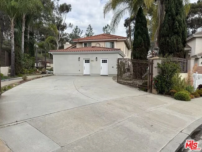 4608 Whispering Woods Ct San Diego, CA 92130 photo 2