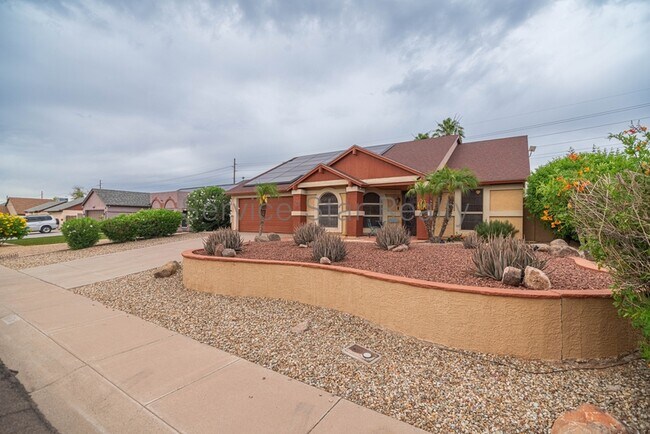 7730 W Shaw Butte Dr Peoria, AZ 85345 photo 3
