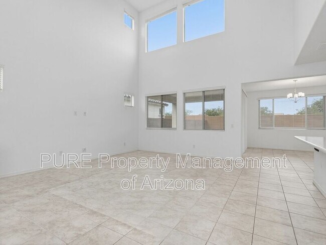 5177 N 87th Dr Glendale, AZ 85305 photo 2