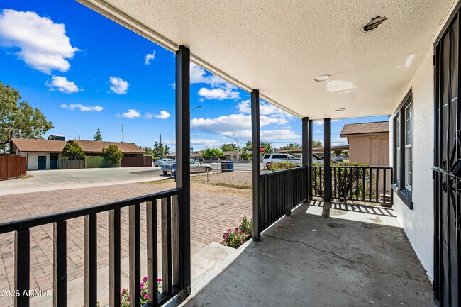 750 W 1st Pl Mesa, AZ 85201 photo 2