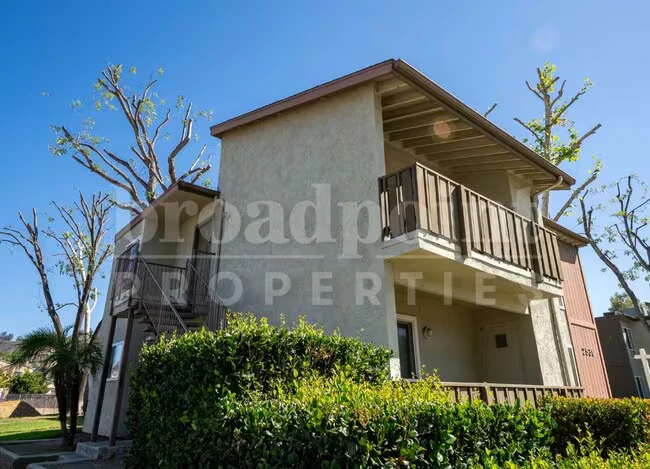 2536 White Oak Pl Escondido, CA 92027 photo 2