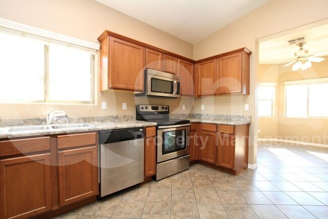 12238 W Ironwood St El Mirage, AZ 85335 photo 4