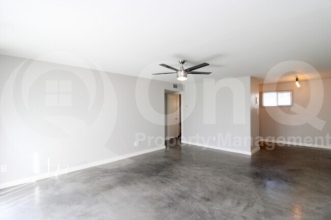 45 E Lexington Ave Phoenix, AZ 85012 photo 3