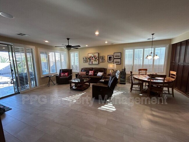 6507 W Silver Sage Ln Phoenix, AZ 85083 photo 5