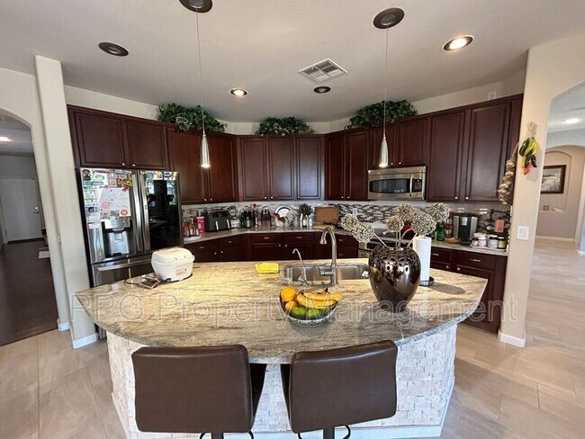 6507 W Silver Sage Ln Phoenix, AZ 85083 photo 3