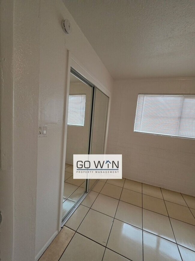 9837 N 11th Ave Phoenix, AZ 85021 photo 5