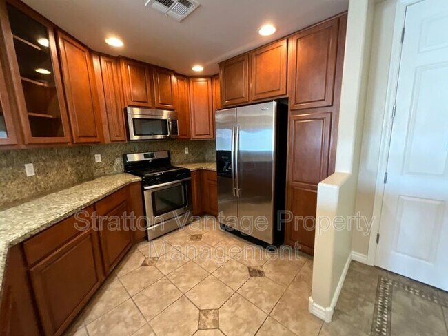 5350 E Deer Valley Dr Phoenix, AZ 85054 photo 3