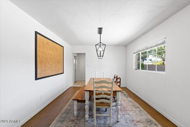 4320 E Clarendon Ave Phoenix, AZ 85018 photo 5