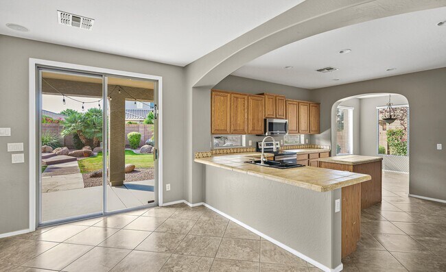 4129 E Clubview Dr Gilbert, AZ 85298 photo 3